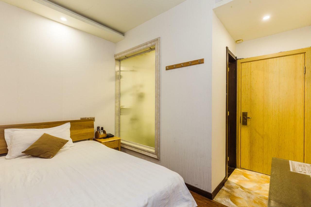 J Hotel Shanghai Exterior photo