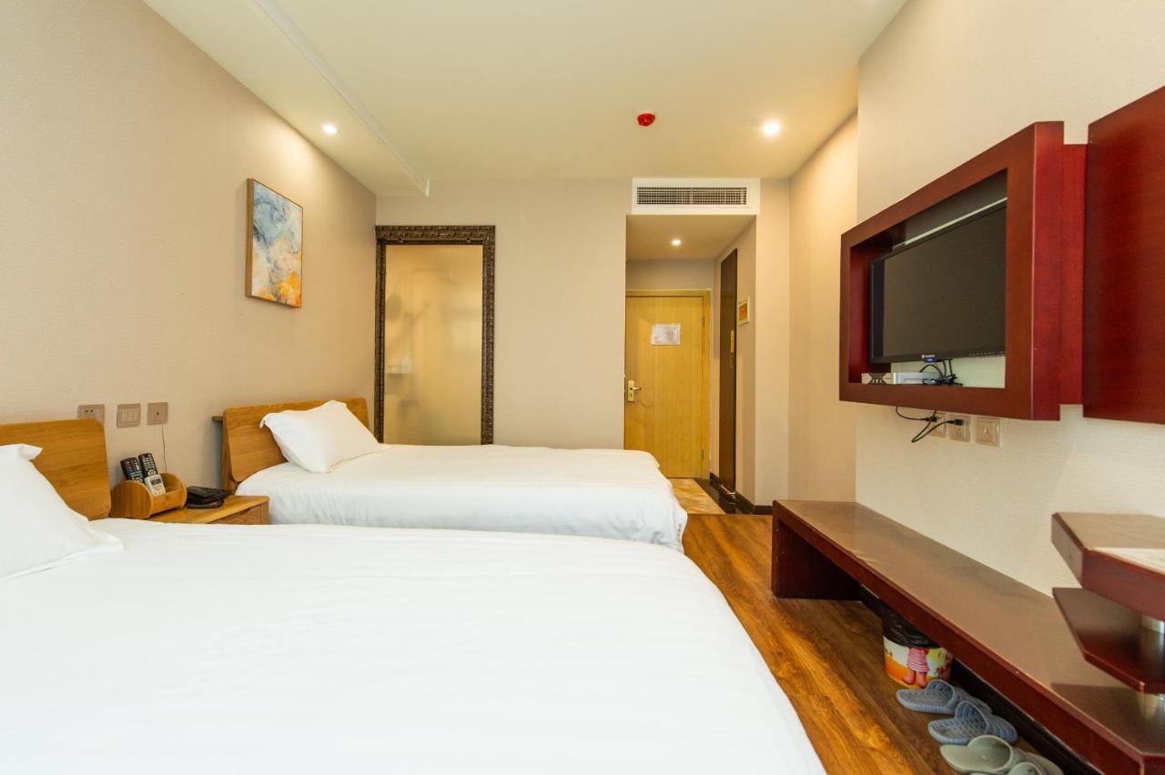 J Hotel Shanghai Exterior photo